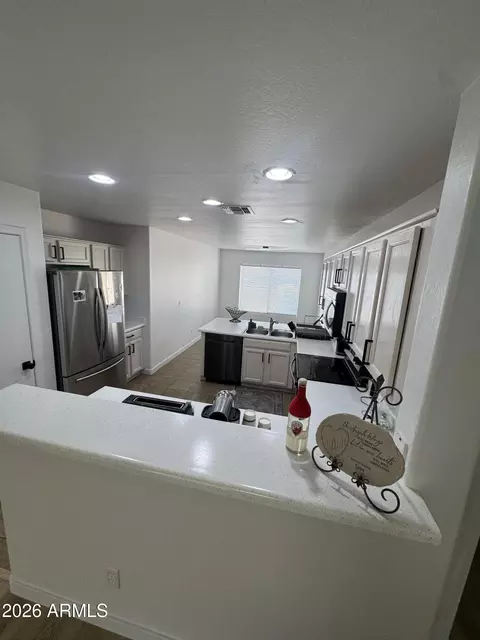 Kitchen - 2739 E Beverly Ln, Phoenix, AZ 85032 photo 3 of 4