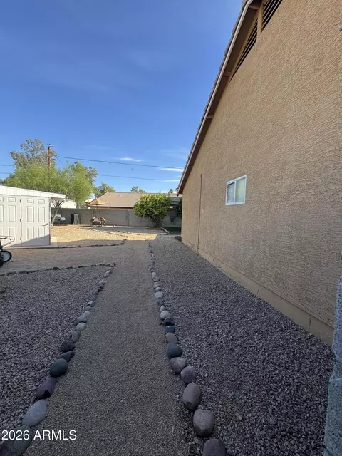 Exterior - 2739 E Beverly Ln, Phoenix, AZ 85032 photo 8 of 12