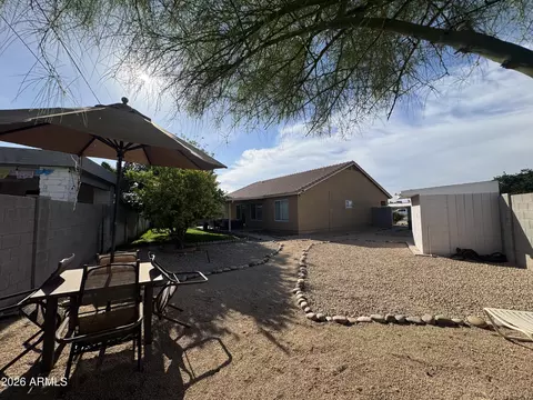 Exterior - 2739 E Beverly Ln, Phoenix, AZ 85032 photo 6 of 12