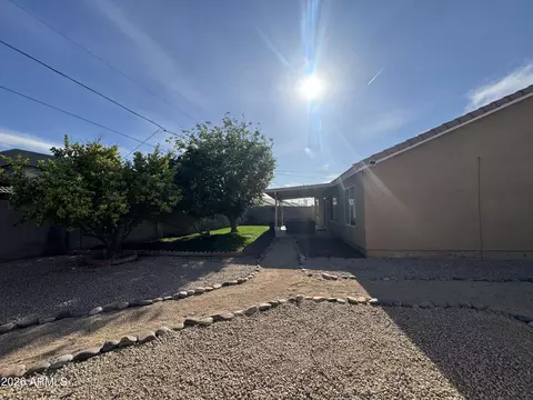 Exterior - 2739 E Beverly Ln, Phoenix, AZ 85032 photo 7 of 12