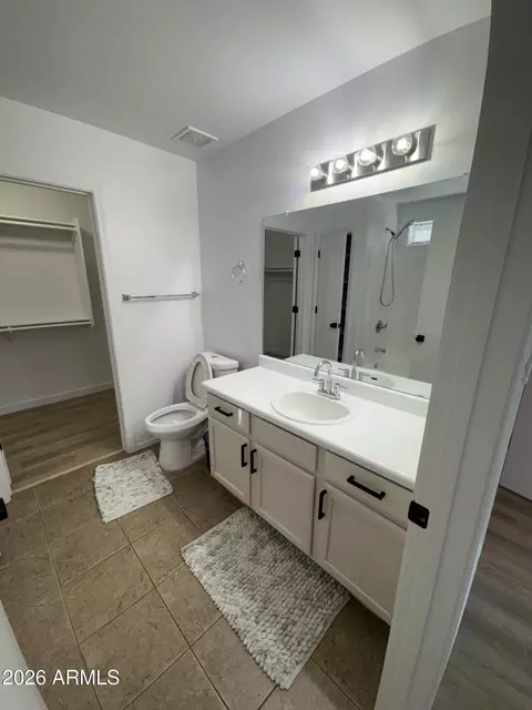 Bath - 2739 E Beverly Ln, Phoenix, AZ 85032 photo 3 of 4