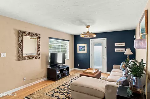Living - 4002 N 32nd Pl, Phoenix, AZ 85018 photo 1 of 2