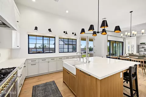 Kitchen - 8323 E Regina Cir, Mesa, AZ 85207 photo 3 of 4