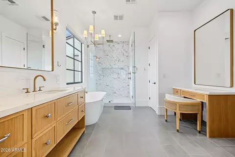 Bath - 8323 E Regina Cir, Mesa, AZ 85207 photo 3 of 6