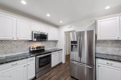 Kitchen - 1802 E Missouri Ave, Phoenix, AZ 85016 photo 2 of 7