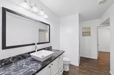 Bath - 1802 E Missouri Ave, Phoenix, AZ 85016 photo 1 of 5