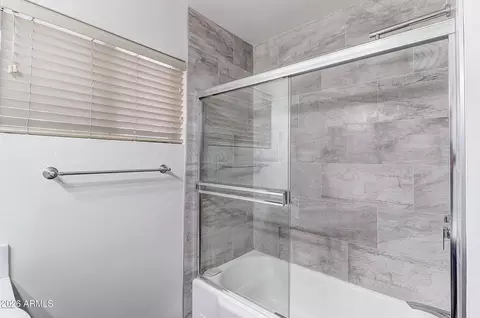 Bath - 1802 E Missouri Ave, Phoenix, AZ 85016 photo 4 of 5