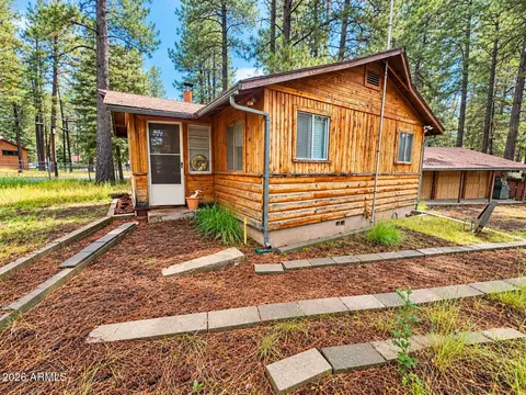 Exterior - 471 Comanche St, Flagstaff, AZ 86005 photo 3 of 8