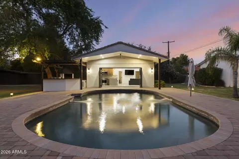 Exterior - 4202 N 33rd St, Phoenix, AZ 85018 photo 5 of 9