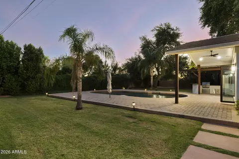 Exterior - 4202 N 33rd St, Phoenix, AZ 85018 photo 4 of 9