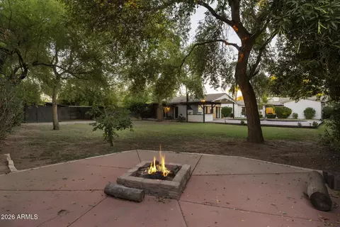 Exterior - 4202 N 33rd St, Phoenix, AZ 85018 photo 7 of 9