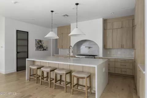 Kitchen - 4202 N 33rd St, Phoenix, AZ 85018 photo 4 of 9