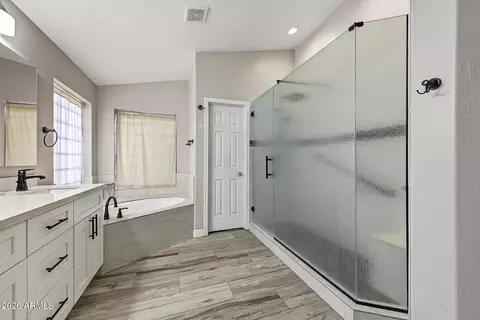 Bath - 6904 E Minton St, Mesa, AZ 85207 photo 2 of 3