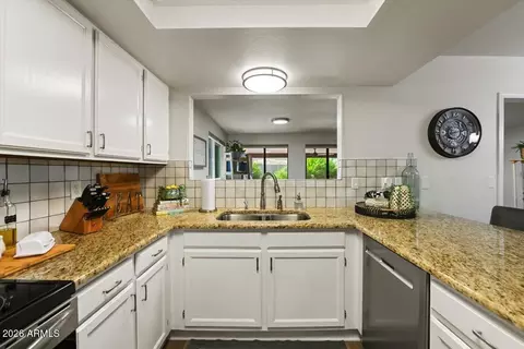 Kitchen - 7625 Edgewood Ave, Mesa, AZ 85208 photo 2 of 2