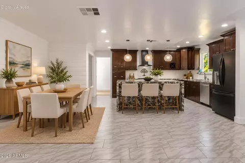 7254 W North Ln, Peoria, AZ 85345