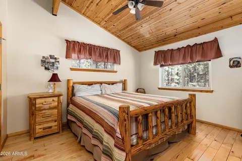 Bedroom - 7835 E Knighthood Ln, Williams, AZ 86046 photo 4 of 6