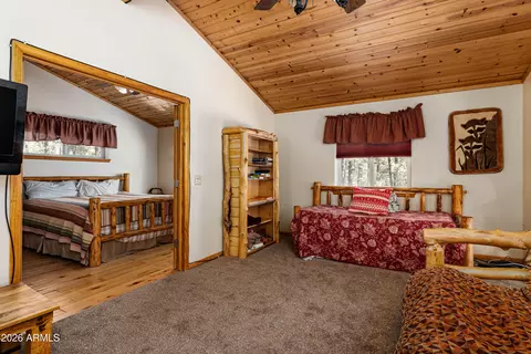 Bedroom - 7835 E Knighthood Ln, Williams, AZ 86046 photo 3 of 6