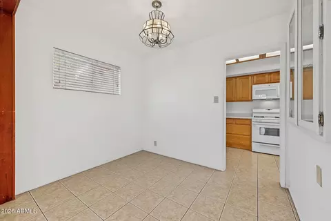 Dining - 4518 N 9th Ave, Phoenix, AZ 85013 photo 1 of 2