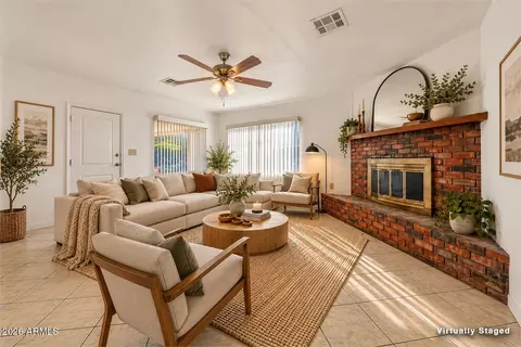 Living - 4518 N 9th Ave, Phoenix, AZ 85013 photo 6 of 8