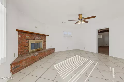 Living - 4518 N 9th Ave, Phoenix, AZ 85013 photo 7 of 8