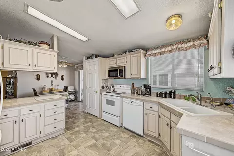 2400 E Baseline Ave #126, Apache Junction, AZ 85119 photo 8