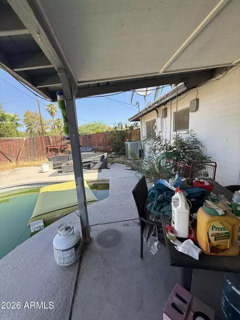 Exterior - 7102 N 17th Dr, Phoenix, AZ 85021 photo 6 of 12