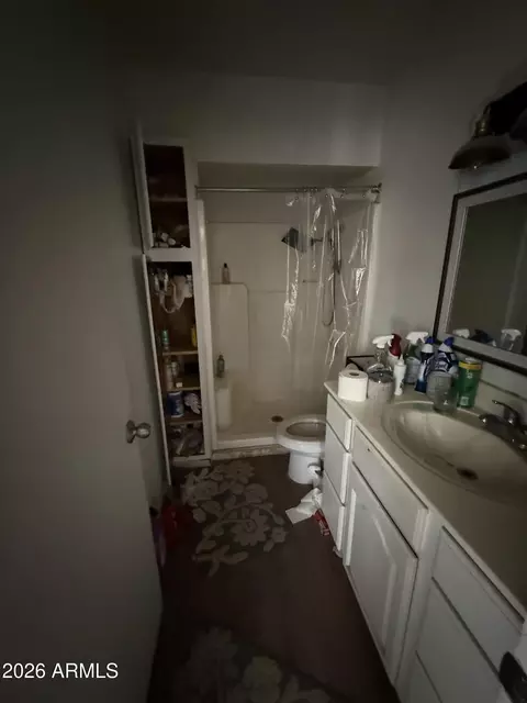 Bath - 7102 N 17th Dr, Phoenix, AZ 85021 photo 1 of 5