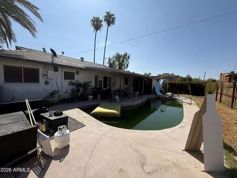Exterior - 7102 N 17th Dr, Phoenix, AZ 85021 photo 10 of 12