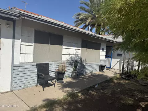 Exterior - 7102 N 17th Dr, Phoenix, AZ 85021 photo 2 of 12