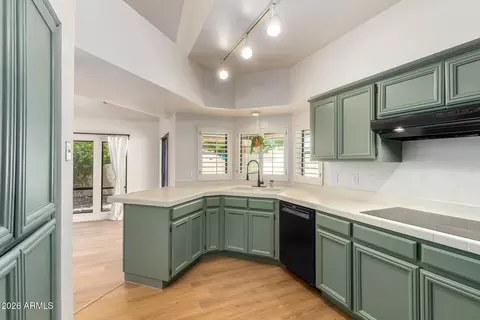 Kitchen - 4850 E Paseo Way, Phoenix, AZ 85044 photo 2 of 3