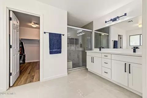 Bath - 3159 W Matthew Dr, Phoenix, AZ 85027 photo 2 of 4