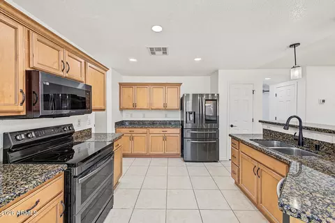 Kitchen - 3159 W Matthew Dr, Phoenix, AZ 85027 photo 1 of 4