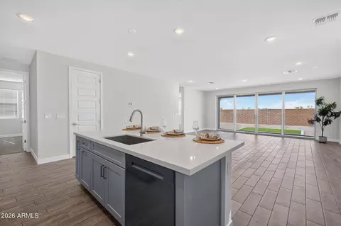 Kitchen - 9654 E Rainbow Ave, Mesa, AZ 85212 photo 3 of 4