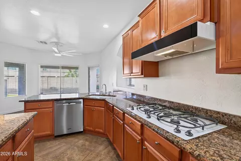 Kitchen - 11320 E Spaulding Ave, Mesa, AZ 85212 photo 3 of 4