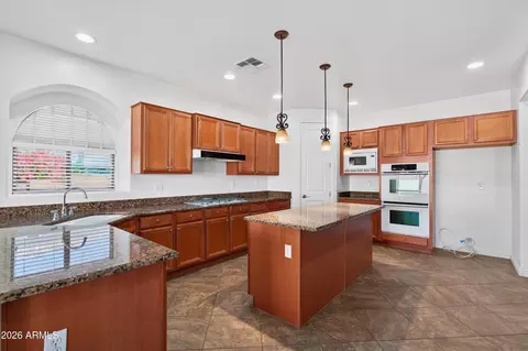 Kitchen - 11320 E Spaulding Ave, Mesa, AZ 85212 photo 4 of 4