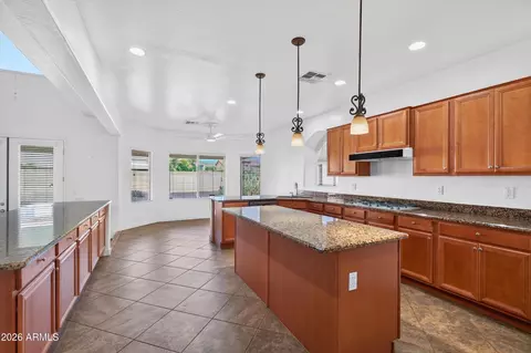 Kitchen - 11320 E Spaulding Ave, Mesa, AZ 85212 photo 2 of 4