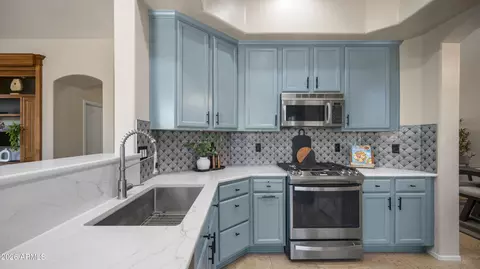 Kitchen - 7026 E Regina St, Mesa, AZ 85207 photo 3 of 5