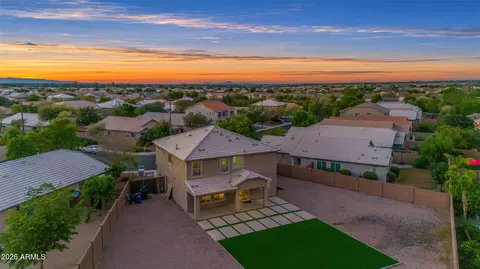 View/Area - 7965 S Abbey Ln, Gilbert, AZ 85298 photo 3 of 18