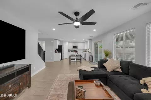 Entry Way - 7965 S Abbey Ln, Gilbert, AZ 85298 photo 2 of 5