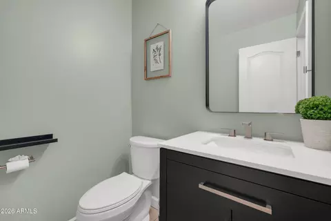 Bath - 7965 S Abbey Ln, Gilbert, AZ 85298 photo 1 of 4
