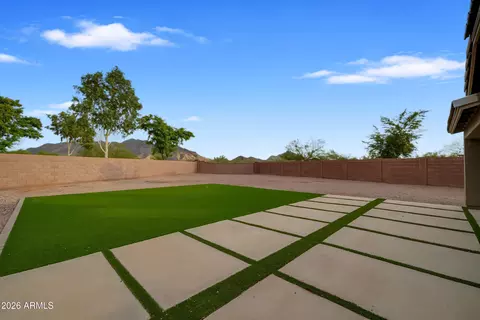 Exterior - 7965 S Abbey Ln, Gilbert, AZ 85298 photo 5 of 14