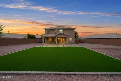 Exterior - 7965 S Abbey Ln, Gilbert, AZ 85298 photo 2 of 14