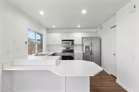 Kitchen - 3901 E Park Ave, Phoenix, AZ 85044 photo 4 of 4