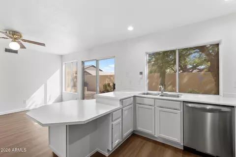 Kitchen - 3901 E Park Ave, Phoenix, AZ 85044 photo 2 of 4