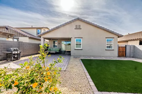 Exterior - 3710 E Branham Ln, Phoenix, AZ 85042 photo 4 of 6