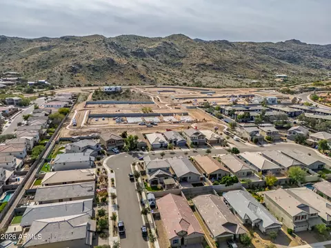 View/Area - 3710 E Branham Ln, Phoenix, AZ 85042 photo 5 of 10