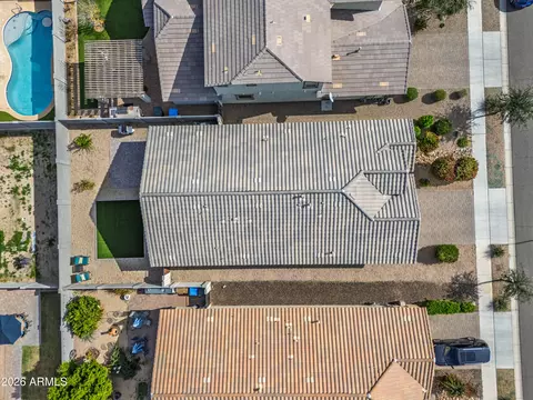 View/Area - 3710 E Branham Ln, Phoenix, AZ 85042 photo 9 of 10