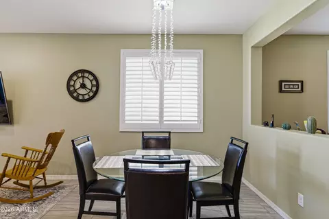 Dining - 3710 E Branham Ln, Phoenix, AZ 85042 photo 2 of 2