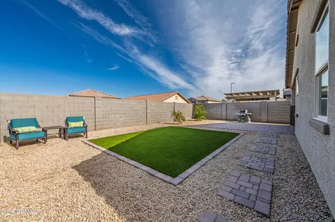 Exterior - 3710 E Branham Ln, Phoenix, AZ 85042 photo 2 of 6