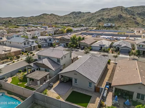 View/Area - 3710 E Branham Ln, Phoenix, AZ 85042 photo 3 of 10
